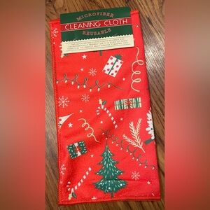 New red Christmas-themed microfiber cleaning cloth decorative holiday pattern